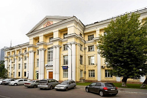 Часовой завод "Молния"